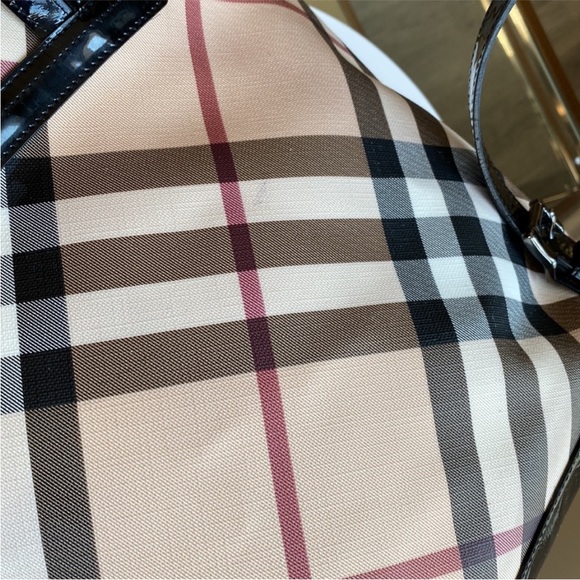Authentic Burberry backpack - Picture 11 of 16